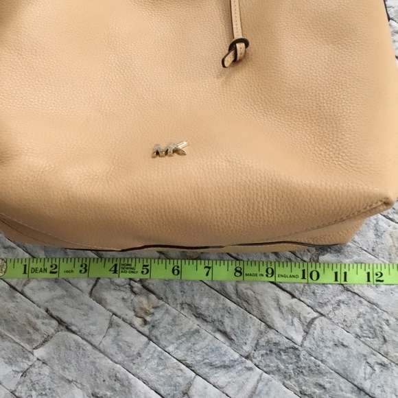 MICHAEL KORS PURSE - Picture 4 of 4